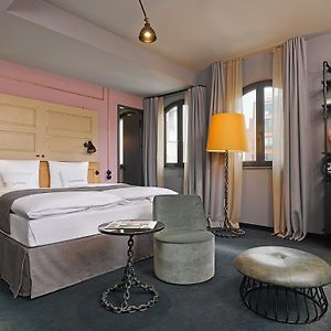 Medium Kamer met een King Size Bed
